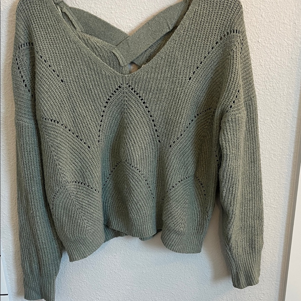 Elegant V-Neck Knit Sweater in Olive